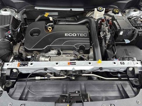 Used 2021 GMC Terrain SLE image 29