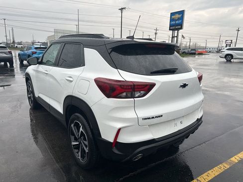 Used 2023 Chevrolet TrailBlazer RS w/ Technology Package image 3