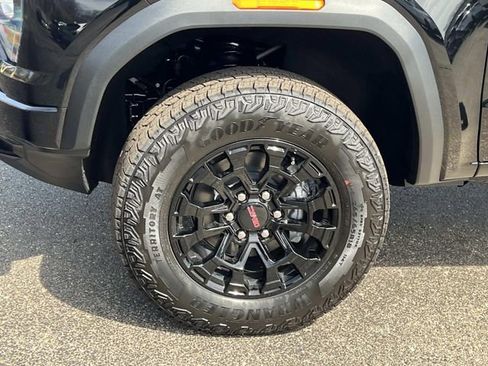 New 2026 GMC Canyon Elevation w/ Convenience Package image 10