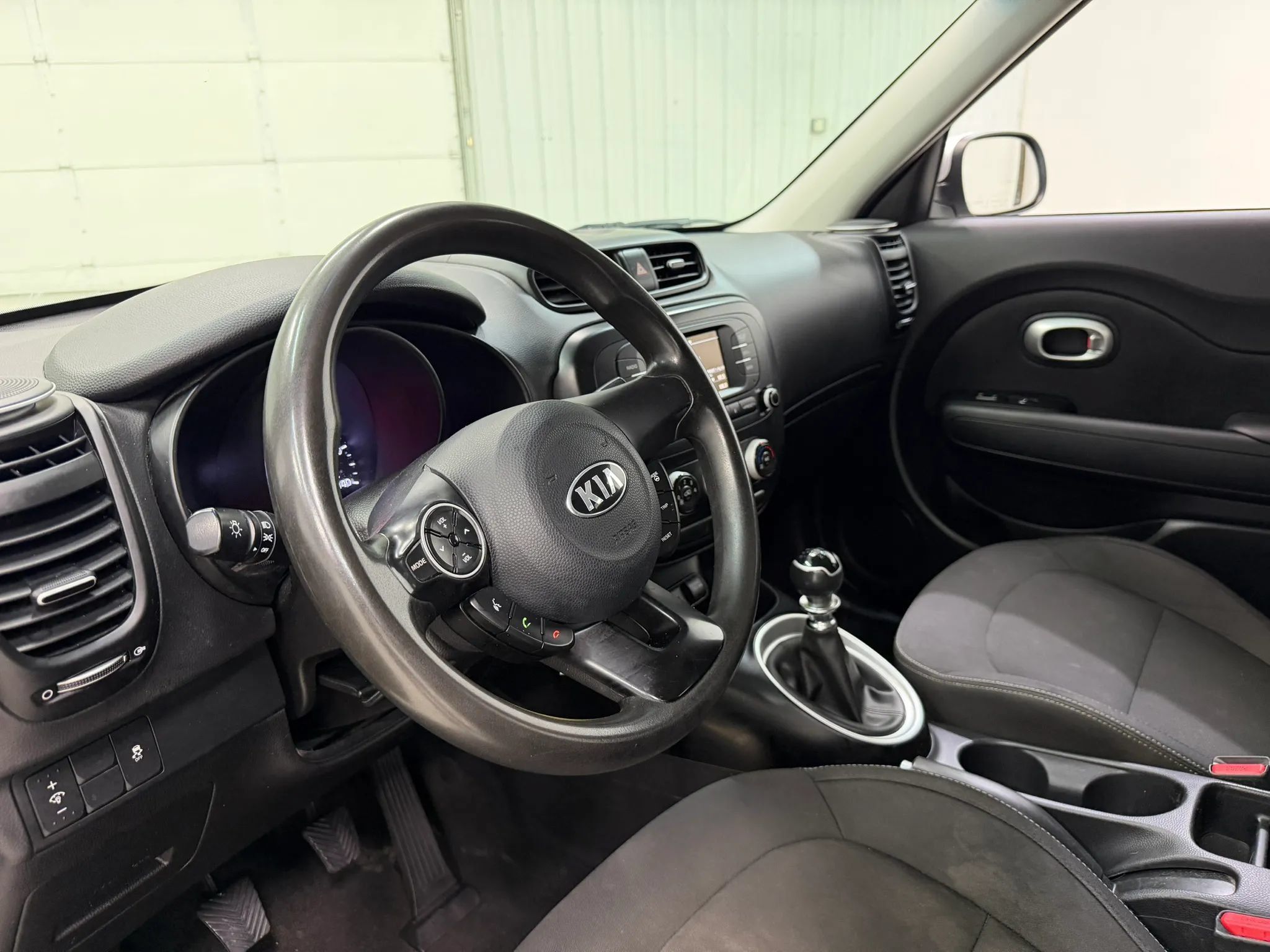 Used 2018 Kia Soul FWD image 12