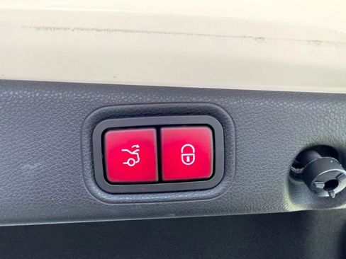 Used 2021 Mercedes-Benz E 350 Sedan image 12