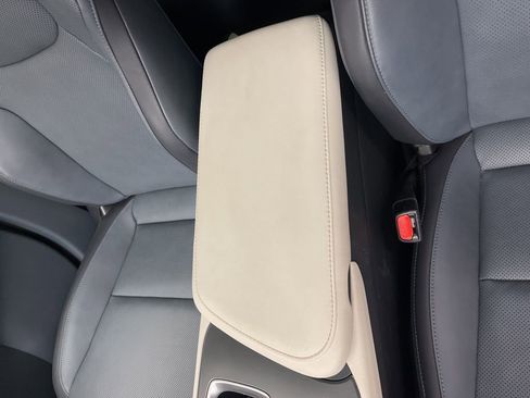 Used 2024 Lexus RZ 300e Premium image 11