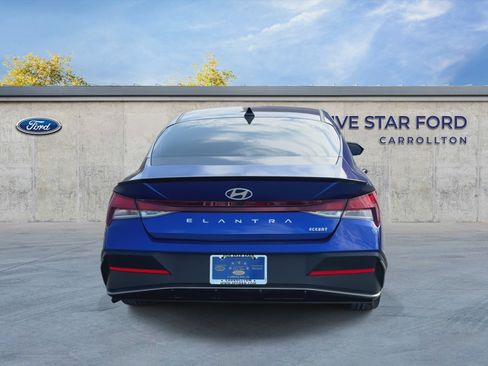Used 2025 Hyundai Elantra Sport FWD image 7