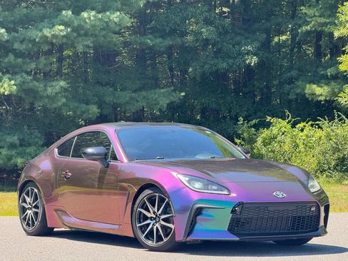 Used 2022 Toyota GR86 w/ ALL Weather Mat Package (TMS) RWD image 2