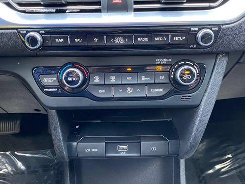 Used 2022 Kia Niro EX w/ Cold Weather Package FWD image 27