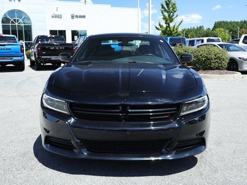 Used 2023 Dodge Charger SXT RWD image 2