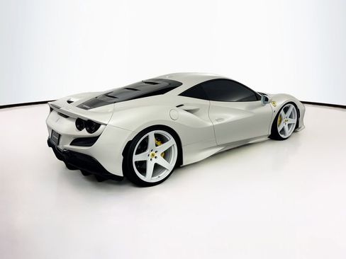 Used 2020 Ferrari F8 Tributo RWD image 5