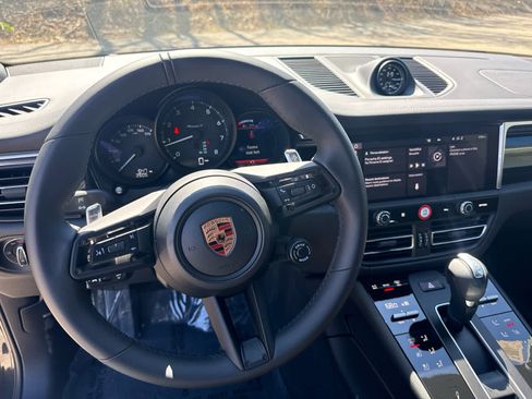 Certified 2026 Porsche Macan Turbo AWD/4WD image 25