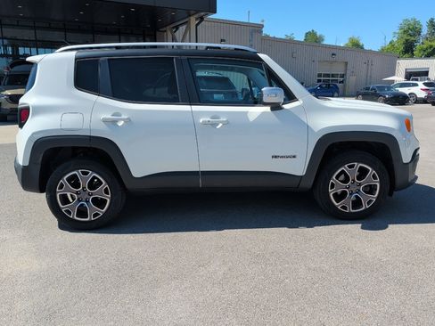 Used 2017 Jeep Renegade Limited AWD/4WD image 5