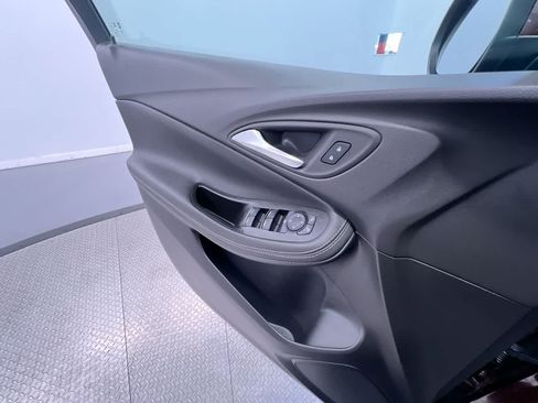 Used 2023 Buick Encore GX Preferred w/ Cold Weather Comfort Package FWD image 31
