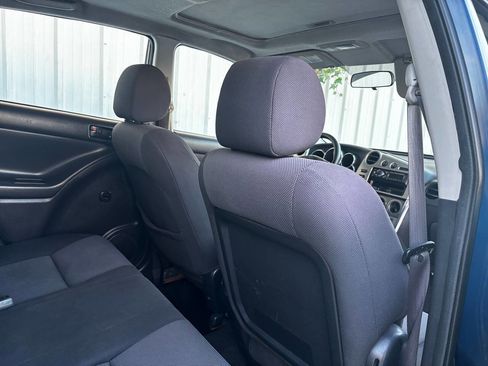 Used 2003 Pontiac Vibe w/ Power Group Value Package image 14