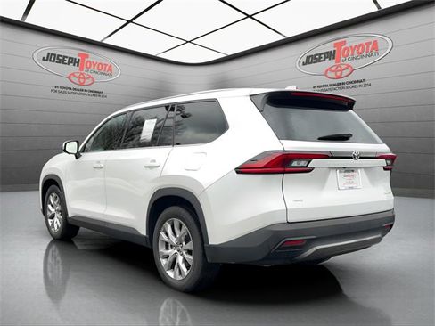 Certified 2025 Toyota Grand Highlander AWD image 11