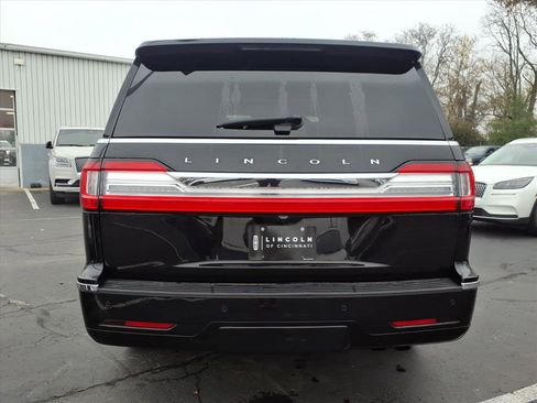 Used 2019 Lincoln Navigator Reserve image 6