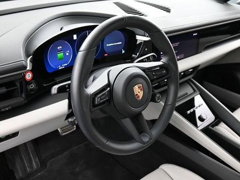 Certified 2025 Porsche Macan 4S Electric image 16