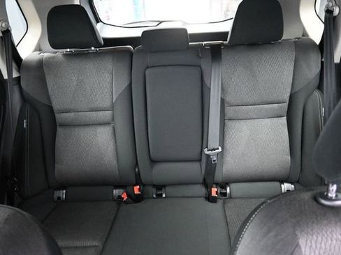 Used 2025 Nissan Rogue SV AWD/4WD image 34