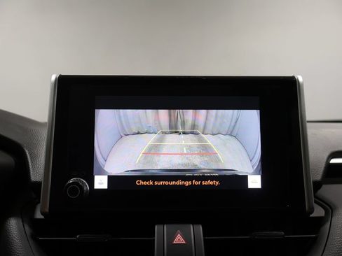 Used 2024 Toyota RAV4 LE AWD/4WD image 28