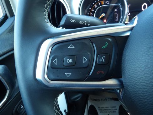 Used 2018 Jeep Wrangler Unlimited Sahara AWD/4WD image 14