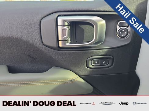 New 2026 Jeep Gladiator Mojave image 12