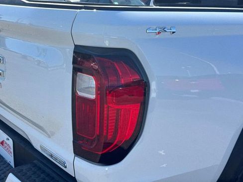 New 2026 GMC Canyon Elevation image 11