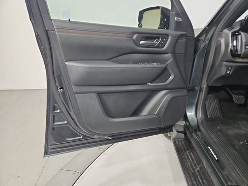 New 2026 Nissan Armada Platinum image 11