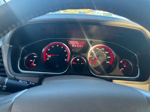 Used 2015 GMC Acadia SLE image 11