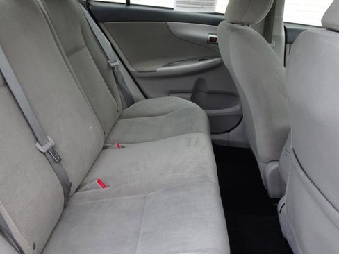 Used 2013 Toyota Corolla LE image 11