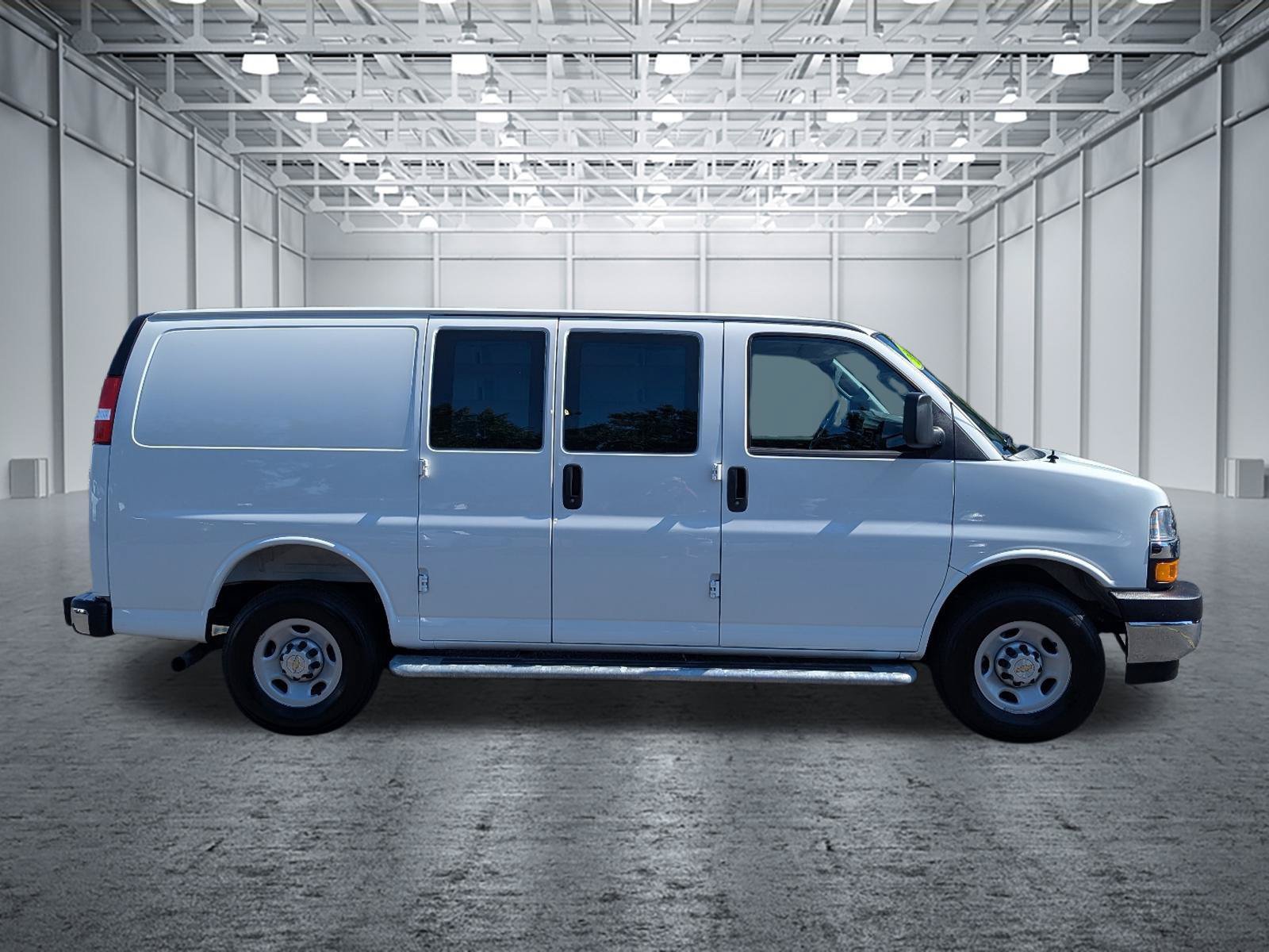 Used 2025 Chevrolet Express 2500 w/ Driver Convenience Package RWD image 6