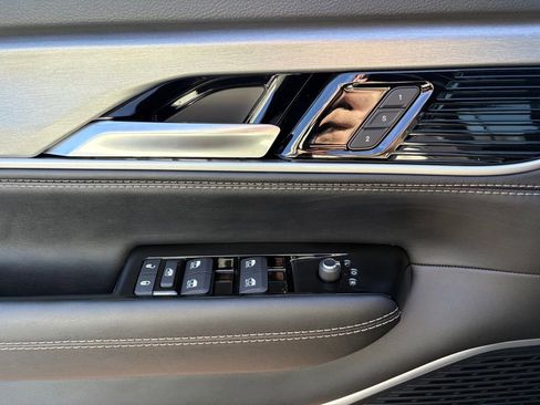 New 2026 Jeep Grand Wagoneer 4WD image 20