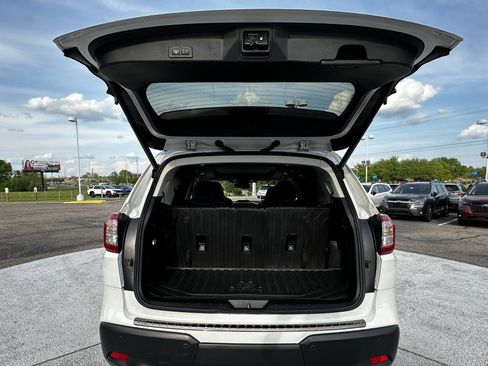 Used 2025 Subaru Ascent Bronze Edition w/ Onyx Package image 9