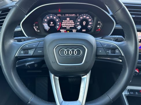 Used 2023 Audi Q3 2.0T Premium w/ Convenience Package AWD/4WD image 11