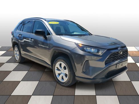 Used 2021 Toyota RAV4 LE image 2