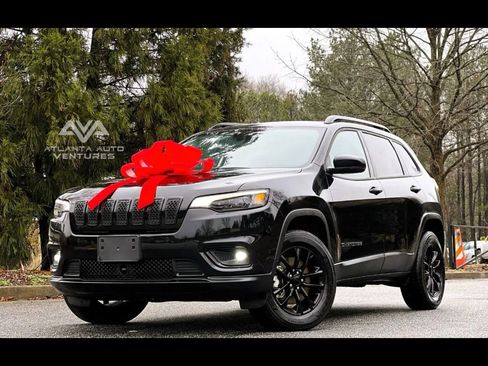 Used 2023 Jeep Cherokee Altitude Lux image 2