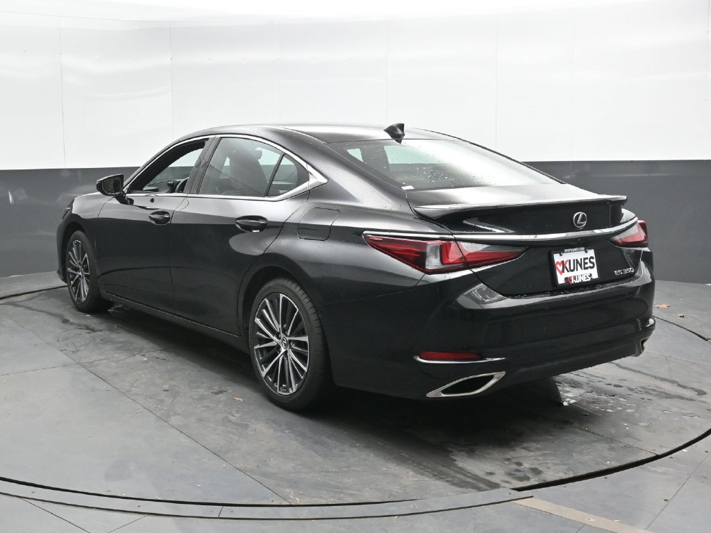 Used 2023 Lexus ES 350 w/ Premium Package FWD image 9