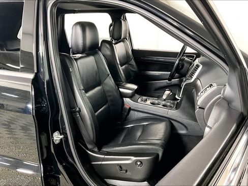 Used 2018 Jeep Grand Cherokee Limited image 7