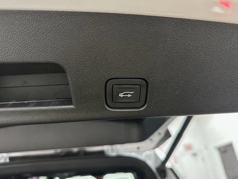 Used 2025 Chevrolet Traverse RS w/ LPO, Floor Liner Package AWD/4WD image 36