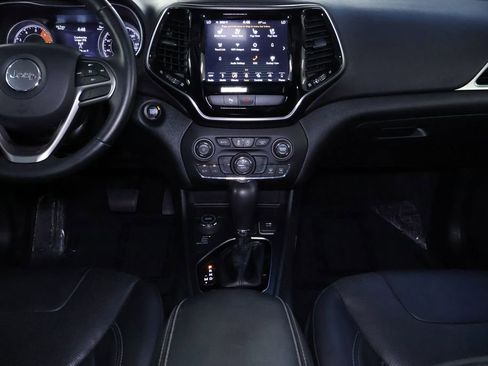 Used 2019 Jeep Cherokee Limited w/ Luxury Group image 19