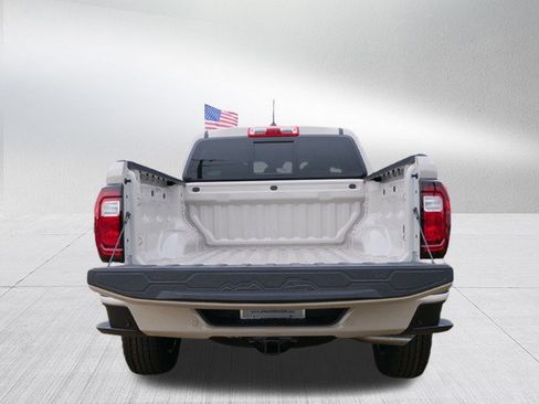 New 2026 GMC Canyon Elevation image 5