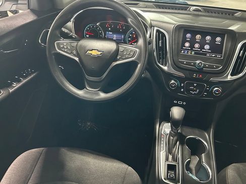 Used 2022 Chevrolet Equinox LT FWD image 9