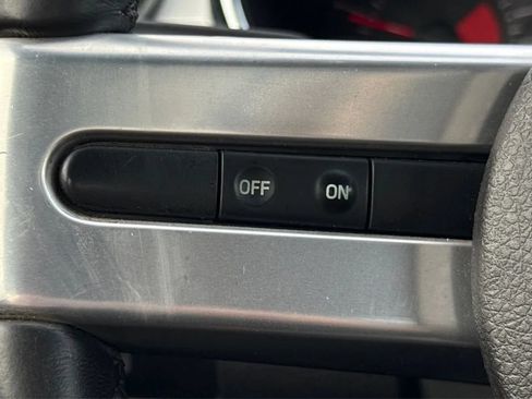 Used 2006 Ford Mustang GT Premium RWD image 22