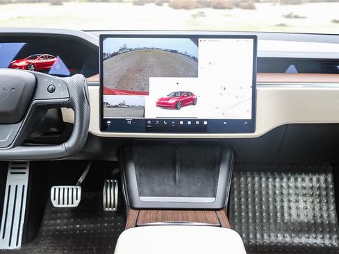 Used 2022 Tesla Model S image 13