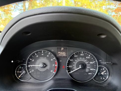 Used 2011 Subaru Outback 2.5i Limited w/ PWR Moonroof Pkg image 16