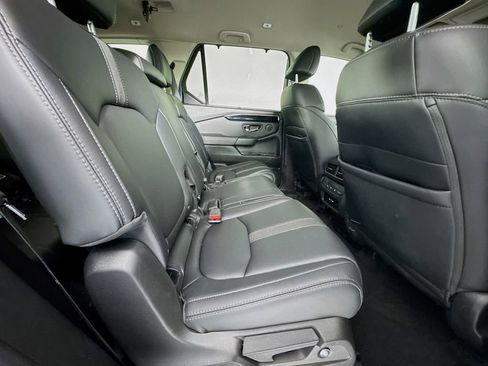 Used 2025 Honda Pilot EX-L image 38