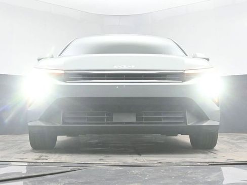 Used 2025 Kia K4 FWD image 40