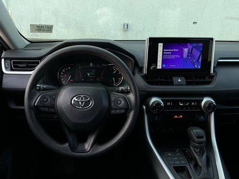 Used 2025 Toyota RAV4 XLE image 14