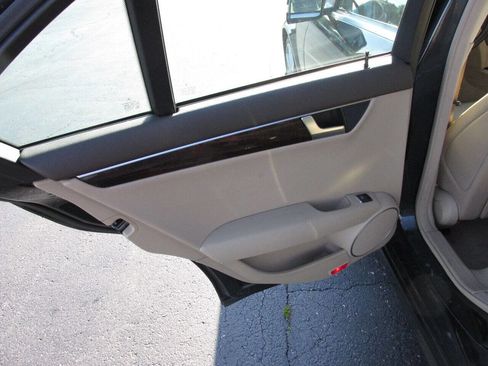 Used 2014 Mercedes-Benz C 300 4MATIC Sedan image 20