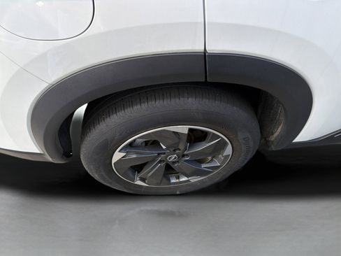 Used 2024 Nissan Rogue SV image 61