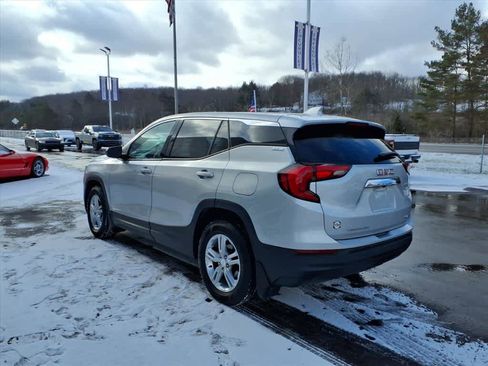 Used 2020 GMC Terrain SLE image 4