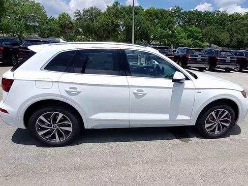 Certified 2023 Audi Q5 2.0T Premium w/ Convenience Package image 2