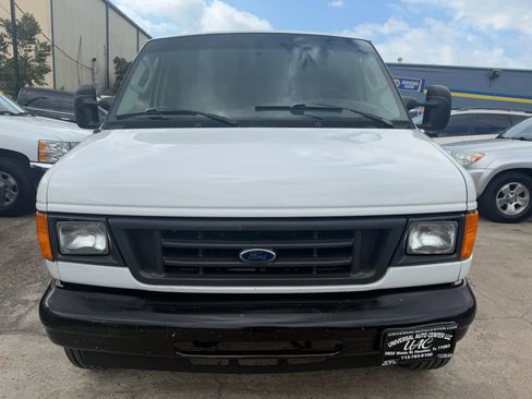 Used 2007 Ford E-250 and Econoline 250 Extended image 2
