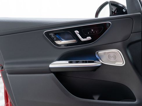 New 2026 Mercedes-Benz GLC 300 4MATIC image 11